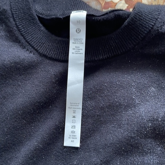 Lululemon sweater - Picture 2 of 4